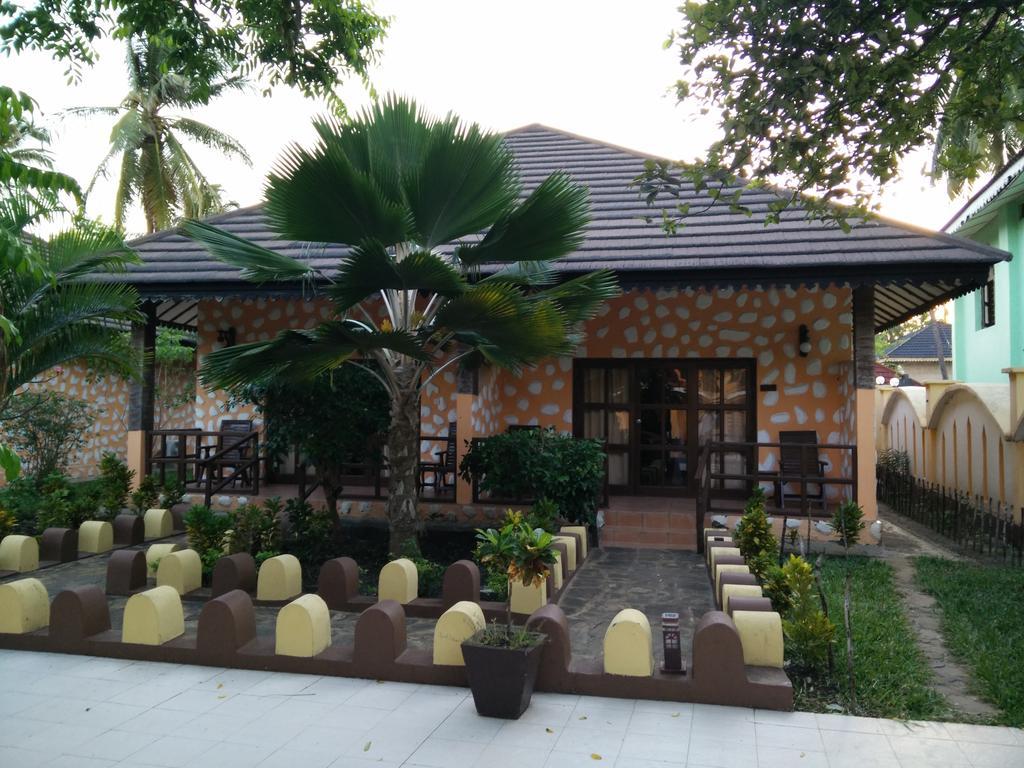 Arabian Nights Hotel 파제 외부 사진